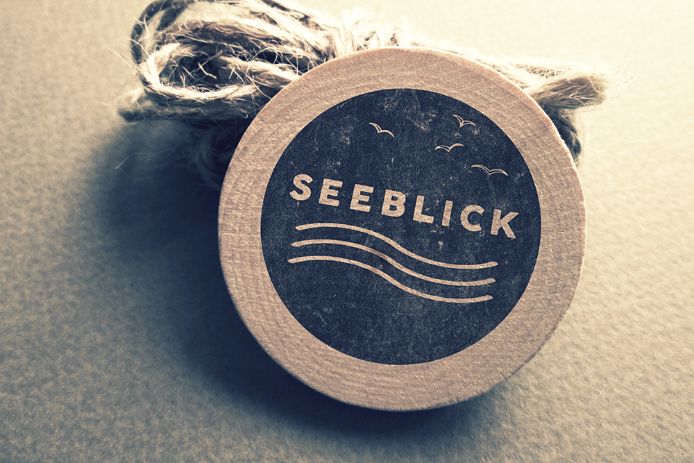 BFGA Werbeagentur | Seeblick Mockup Logo am Strand